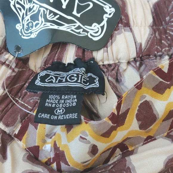 FINAL SALE 🆕Boho floral skirt - Picture 2 of 3